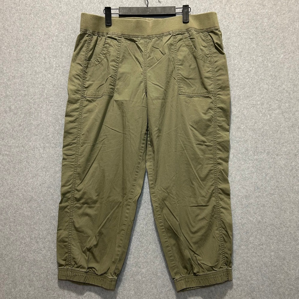 Chicos Women's Olive Green Elastic Waist Cropped Utility Pants Size 2.5